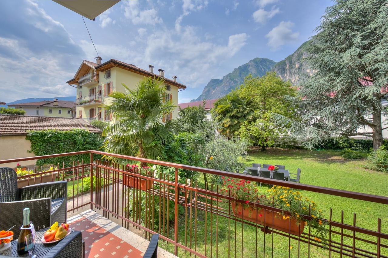 The Bon'Ora Apartment - Happy Rentals Riva del Garda Buitenkant foto