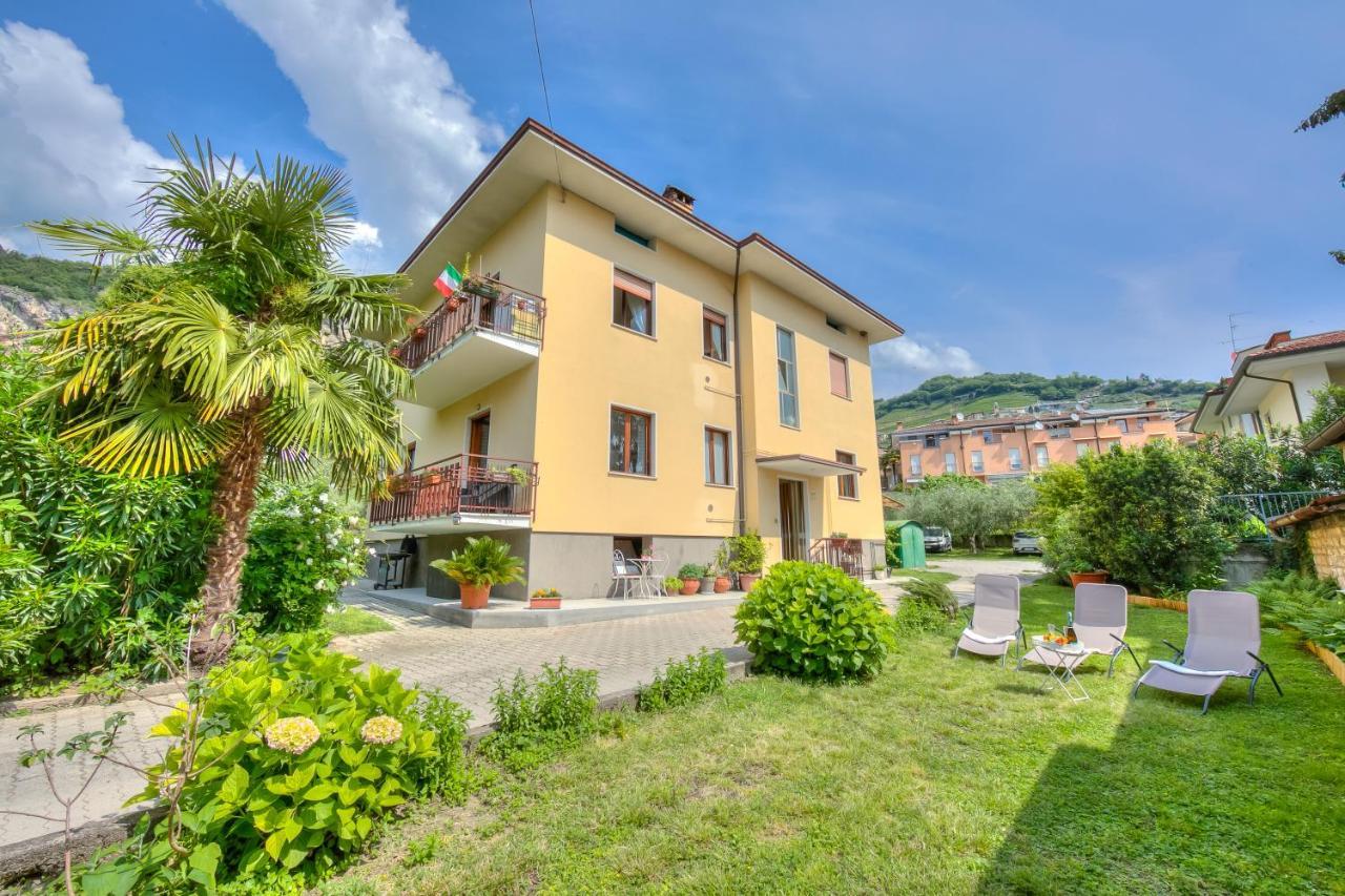 The Bon'Ora Apartment - Happy Rentals Riva del Garda Buitenkant foto