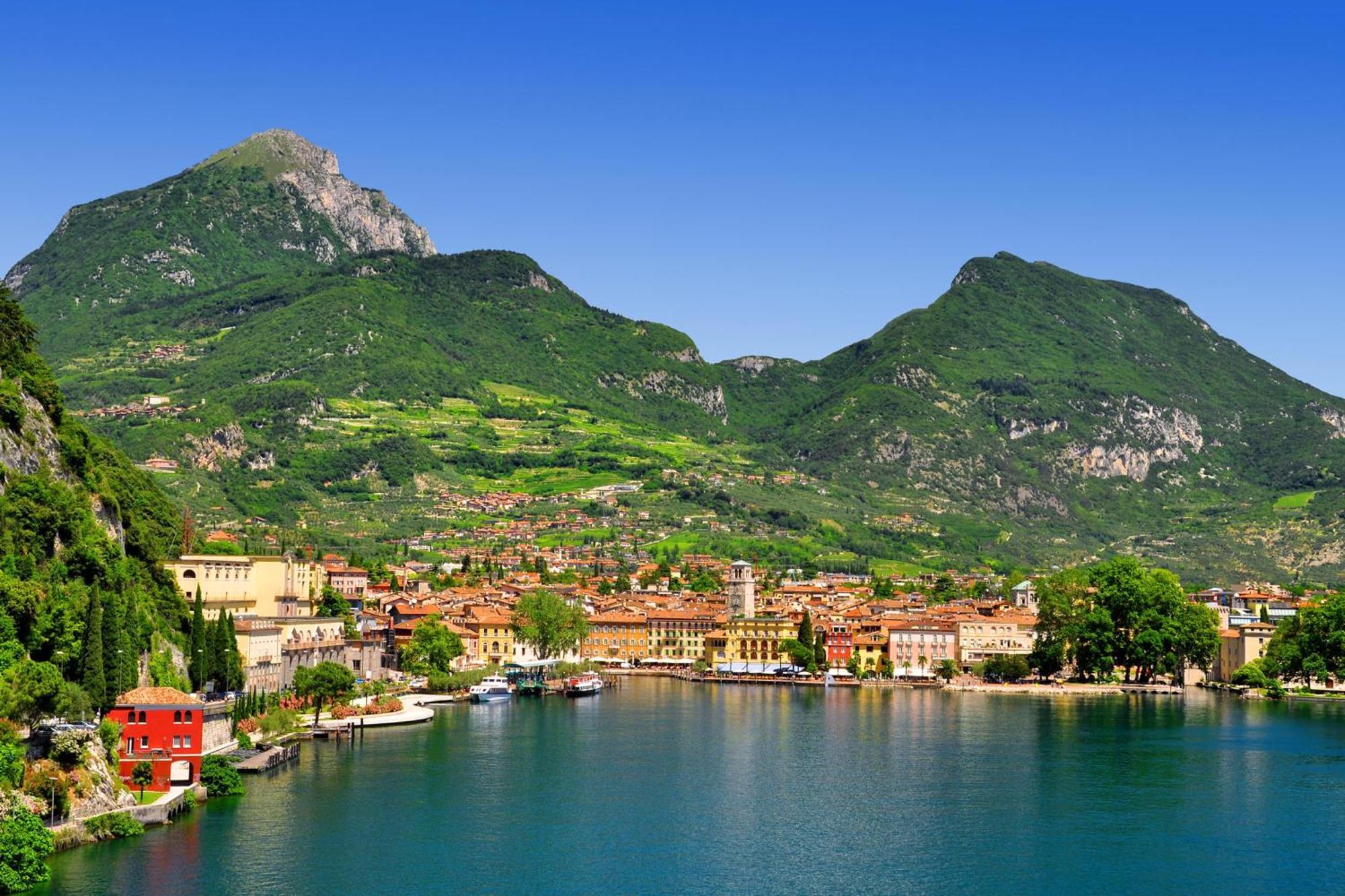The Bon'Ora Apartment - Happy Rentals Riva del Garda Buitenkant foto